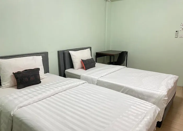Baan Ploy In (Adults Only) Hostel Chiang Mai