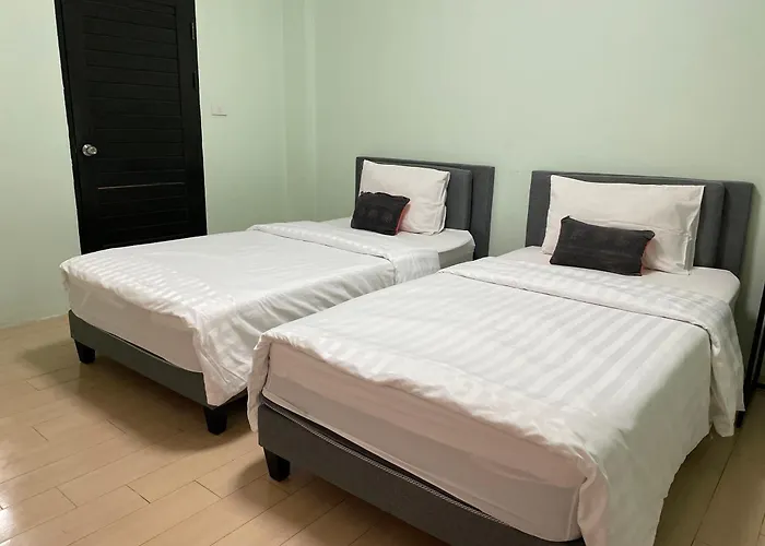 Baan Ploy In (Adults Only) Hostel Chiang Mai